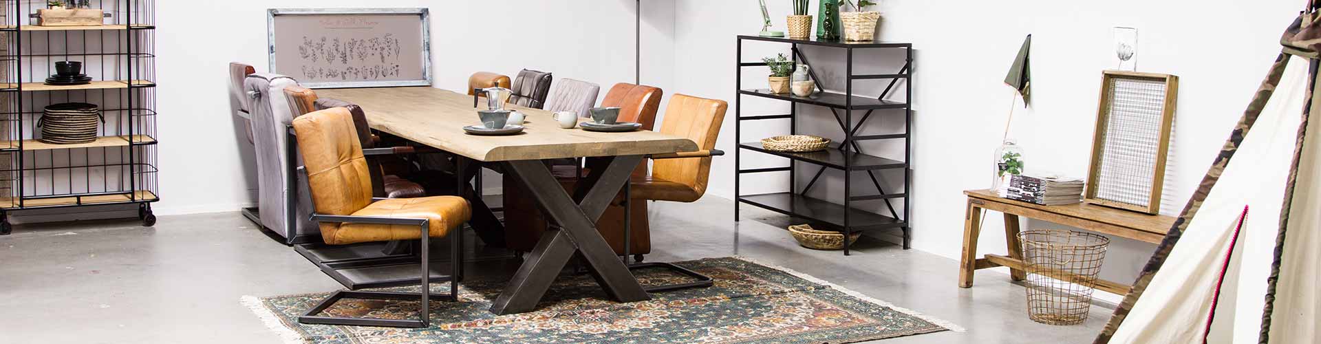 Tips voor vinden van industriële tafel / stoere houten tafel