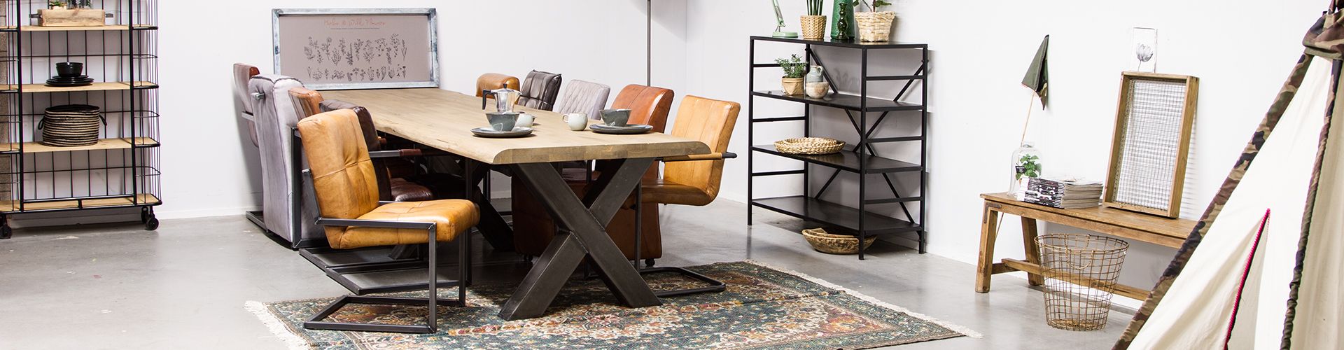 Tips voor vinden van industriële tafel / stoere houten tafel